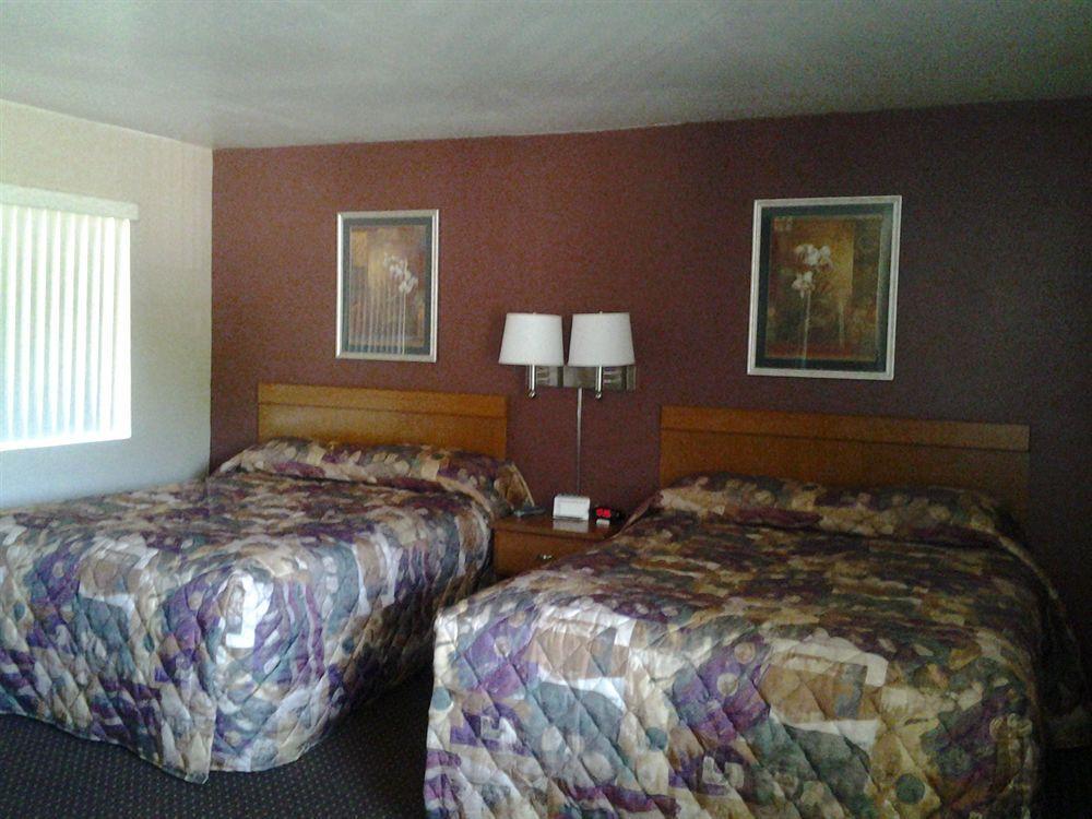 Maple Leaf Motel Шейді-Коув Екстер'єр фото